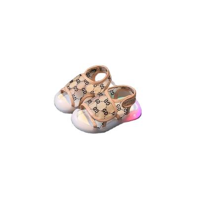 China Toddler Baby Light Up Light Up Shoes Cheap Soft Rubber Luminous Children Non-slip Sandals for sale