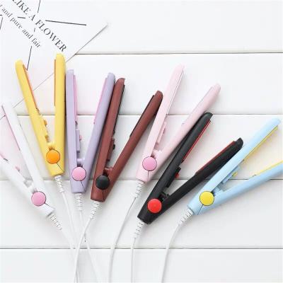 China Mini Portable traval use silk press stunned eap wholesale heat custom ceramic mini flat irons with private label for sale