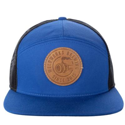 China Customized Plain Color 7 Panel Snapback Trucker Hats With Sweatband for sale