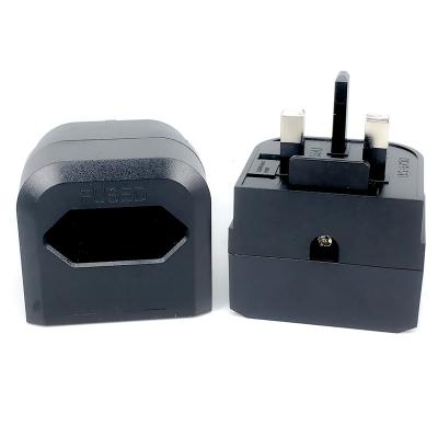 中国 Residential / General Purpose Type C To Type G 13A EU To UK Type G Plug AC Power Outlet Adapter 販売のため