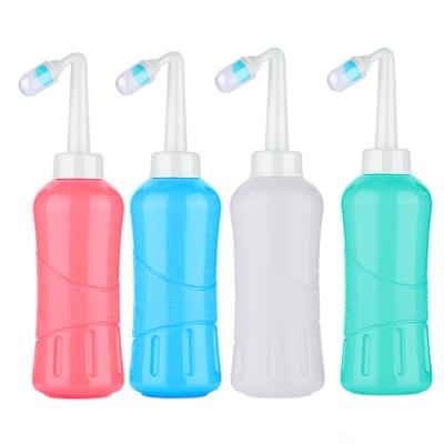 China Newest Design Medical Portable Travel Handheld PP Compression Irrigation Cleaner For Women Travel for sale