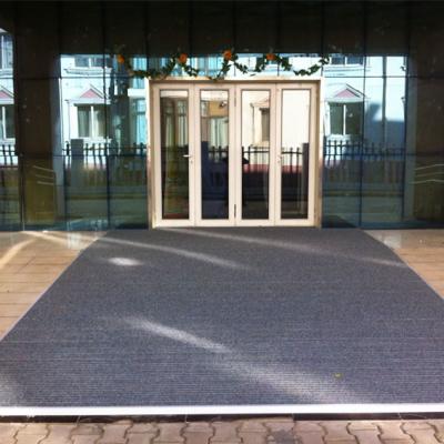 China Áreas al aire libre de aluminio de la circulación densa de Mat Crush Resistant Carpet For del piso en venta