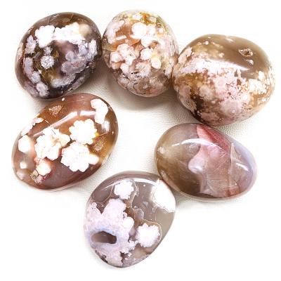 China Europe Wholesale Natural Healing Blossom Sakura Agate Crystal Stone Palms for sale