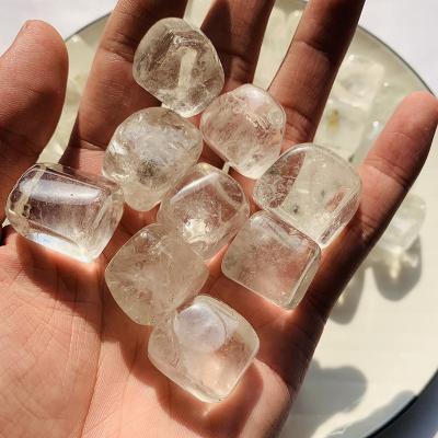 China Europe Natural Crystal Tumbled Gravel Chips Quartz Crystal Stone White Clear Cubes for sale