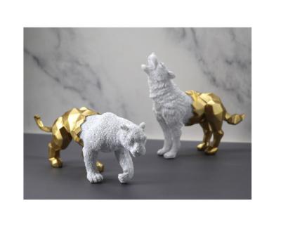 China Handcrafted creative geometric leopard wolf small animal ornaments light wine luxury simple cabinet decoration resin desktop crafts for sale