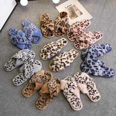 China Fashion Trend Women's Slip On Furry Toe House Indoor Fuzzy Fluffy Fleece Slippers Open Flip Flop Cross Band Leopard Soft Plush Fur Slippers for sale