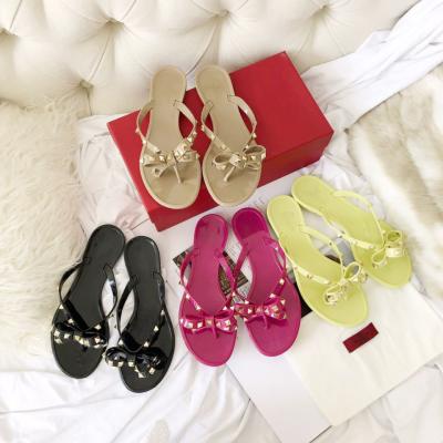 China Designer Luxury Famous Brand V CUSHIONING Rivets 1:1 Original Summer Women Bow Flip Flop Slippers Beach Jelly Flat Sandals for sale