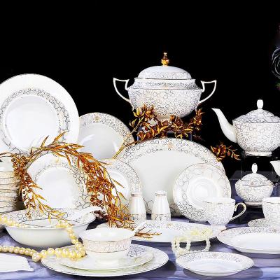 China New Design Gold Rim Dinnerware Set Fine Bone China Dining Set Hand Stocked Painting Dinnerware Sets for sale