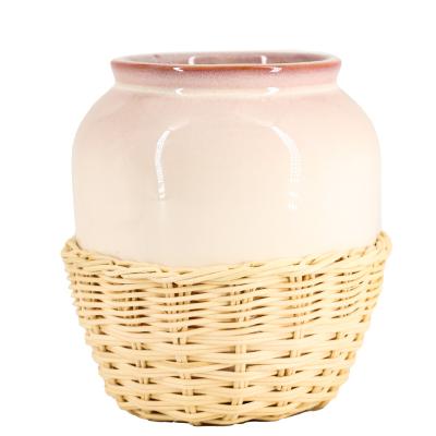 China New Design Modern High Quality Pink Creative Pots Ceramic Desktop Flowerpot With Rattan Woven Vase for sale