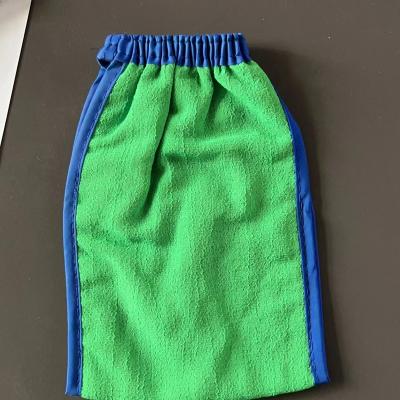 China EXFOLIATE soft, skin-friendly exfoliating bath gloves for sale