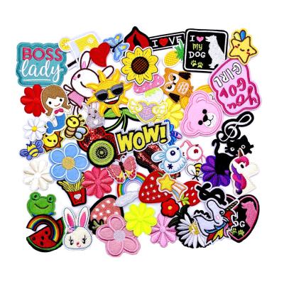 China (60 Pack) Wholesale Embroidered Patches 3D Cartoon Flowers Iron On/Sew On Patches Applique for sale