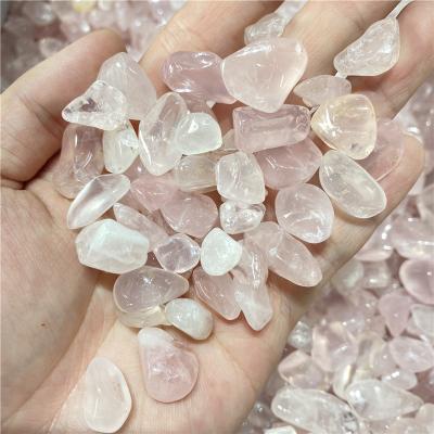 China China Rose Quartz Crystals Natural Healing Stones Gravel Tumbled Stone Decoration For Home 100G for sale