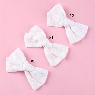 China Wholesale European and American style LRTOU children fashion hair clip hair accessories white color flower embroidery baby Bowknot hair clips for sale