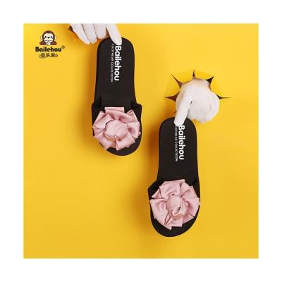 China Casual Fashion Flip Flop Breathable Hot Selling Rubber Slipper With Flower Summer Slipper for sale