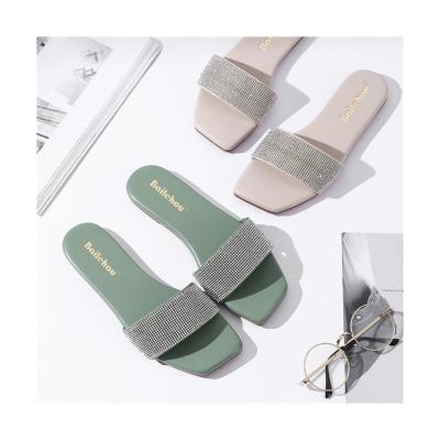 China Popular Women's Sandals PU Beach Slippers Summer Diamond Slipper Breathable Slide With Rhinestones Design for sale