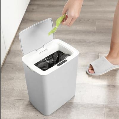 China Touchless RV Induction Eco-friendly Motion Sensor Kitchen Kick Bin Automatic Smart Sensor Trash Can Waste Rubbish Bin for sale