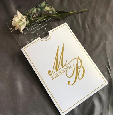 China Clear Cheap Acrylic Wedding Invitations Gold Initials Pocket Envelope Design Customized Acrylic Invitataions For Wedding for sale