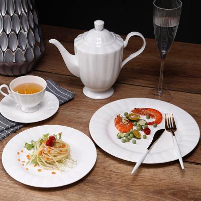 China Sustainable Nordic Chinese Style White And Blue Porcelain Luxury Western Restaurant Dinner Serving Ceramic Dishes And Dish for sale