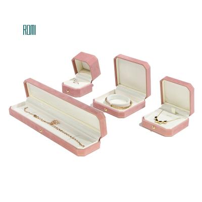 China High Quality Ring Bracelet Box Jewelry Flip Packaging Gift from ROMI Pink Velvet Custom Logo Jewelry Package for sale