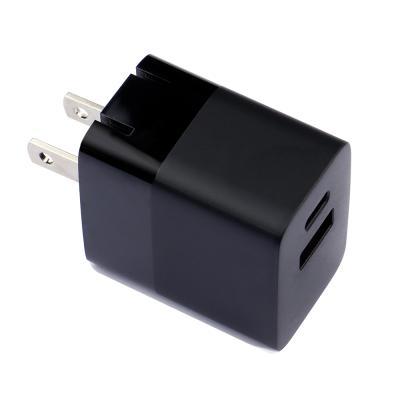 China 2021 New Arrivals 20W USB C+A High Speed ​​Portable Mobile Phone Wall Charger Quick Charger For iPhone 12 for sale