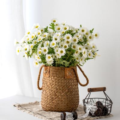 China Zhuoou Daisy Home Artificial Flower Bulk The Cheap Wholesale 5 Heads Daisy Flower Bouquet For Home Table Decoration for sale