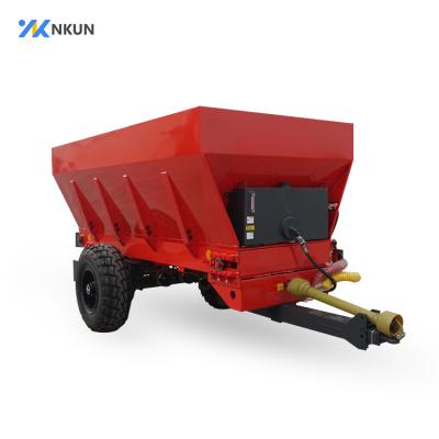 China Heavy Duty Mobile Silage Mixer For Animal Husbandry Feed Cart Tomorrow Feed Machine Spreading Spreader for sale