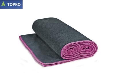 China De Yogahanddoek van Microfiber van de machine Wasbare Super Greep Hete met Borduurwerkembleem Te koop