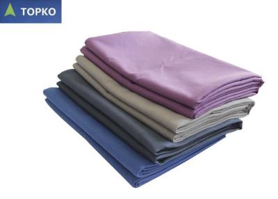 China Toalha roxa ultra de pouco peso da ioga de Microfiber com absorção de ponto alto à venda