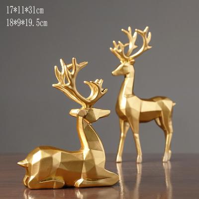 China Nordic Style Deer Home Decor Abstract Resin Deer Ornaments , Couple Deer Sculpt Synthetic Resin Material 2 Pcs TV Garden Wine Display Cabinets Couple Deer for sale