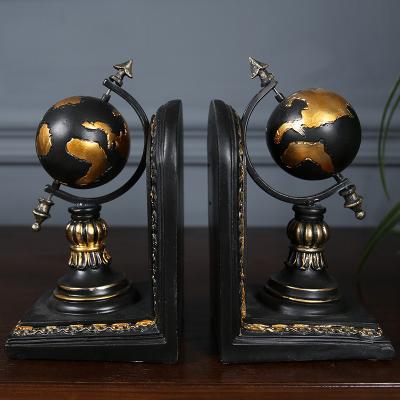 China 1 Pair Vintage French Country Tellurion Book Holder Resin Bookshelf Stand Office Home Bedroom Study Decor Globe Decorative Bookends for sale