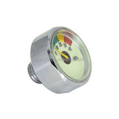 China Plastic 1 Inch Pitch Micro Oil Pressure Gauge Price With Thread Customized for sale