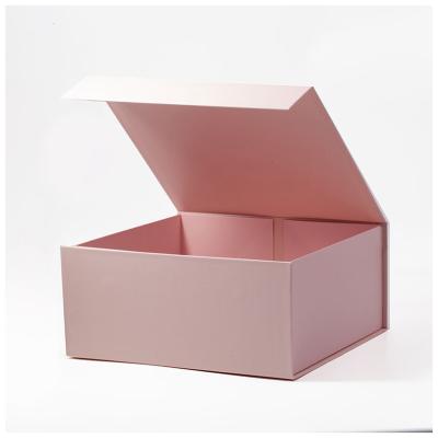 China Recycled Materials Sell New Type Packaging Box Well Customized Wholesale Christmas Gift Box Packaging for sale