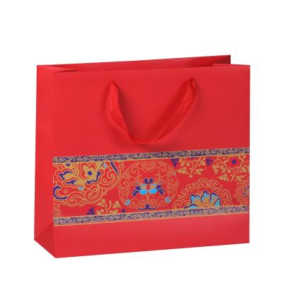 China Recycled Materials 2022 Newest Style Personalized Package Paper Bags Birthday Gift Wholesale for sale