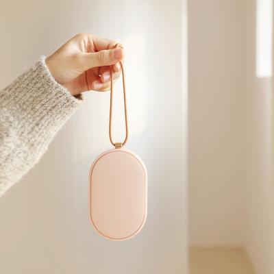 China Bedroom Ultra Thin Fluorite Shaped USB Powered Heater With Rechargeable Battery for sale