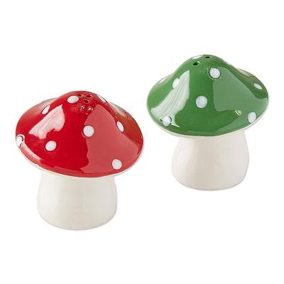 China Ceramic Mushroom Spice Pot Mushroom Salt Pepper Shaker Set Cute Porcelain Spice Ceramic Jar Container For Sale for sale