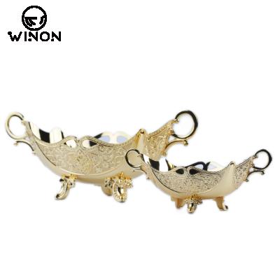 China 11 Inch Sustainable Fashion Design Boat Shape Fruit Basket Wedding Decoration Table Kitchen Use Zinc Alloy Serving Tray With One Leg for sale