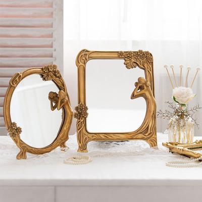 China Lighted Amazon Top Seller Vintage Rococo Princess Round Square Resin Desktop Makeup Mirror for sale