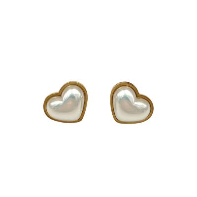 China 2021 Fashion Environmental Friendly Design Korean Heart Shape Stud Piercing Women Earring Stainless Steel Pearl Earrings for sale