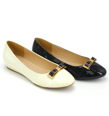 China Mouth light shallow shoes 2021 summer new version of the wild fresh small round buckle soft unique shoes women for sale