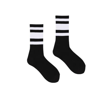 China Custom logo simple men's sporty black and white football socks cheap men's football sports socks and comfortable for sale