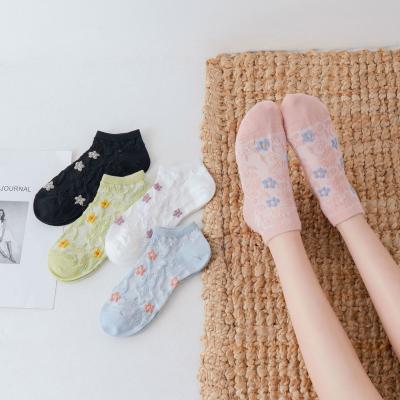 China New Arrival HX-2165 Preppy Style QUICK DRY Girl's Preppy Boat Socks With Literature Retro 3D Flower Happy Socks for sale