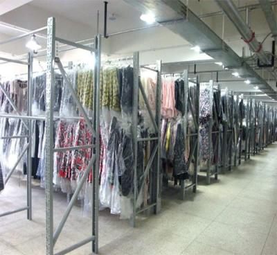 China Shelving corrosion protection clothing with hanging bar for laundray stores for sale