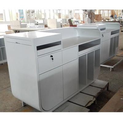 China Supermarket Checkout Desk MDF Cash Register Desk For Shops Stores for sale