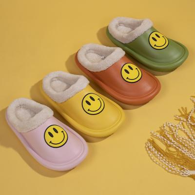 China Smiley Slipper Large Size Ladies Fur Winter Women Indoor Flat Warm Slippers For Bedroom for sale