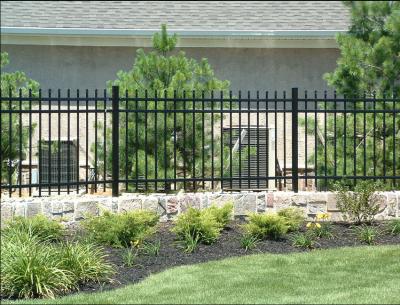 China Steel Pinnacle 3 Rail 8ft Wide Tubular Pool Fencing for Residential for sale