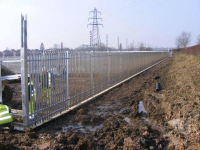 China Angle Iron 4ft Height Tower Fencing  With Hot Dip Galvanized for sale