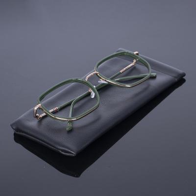 China Fashional Glasses Bag Glass Case Compression Top Sunglasses Sleeve Pouch Leather Case Soft Slip In Glasses Holder for sale