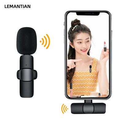 China Portable Wireless Lavalier Wireless Microphone Lapel Microphone Mini Mic For Video Recording iPhone Android for sale