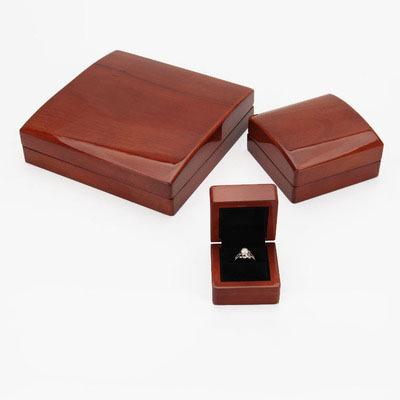 China Factory direct sales high quality luxury wooden jewelry box ring box custom jewelry box wholesale custom jewelry box for sale