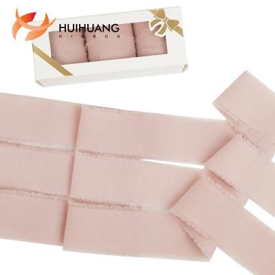 China Custom Recyled Huihaung Cotton Fringed Edges Ribbon For Bouquets Wrapping Decor Wedding Tie Invitations Crafts for sale